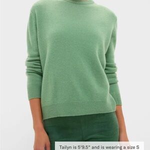 Mistletoe Green Cashmere Boyfriend Bodie Crewneck Sweater
